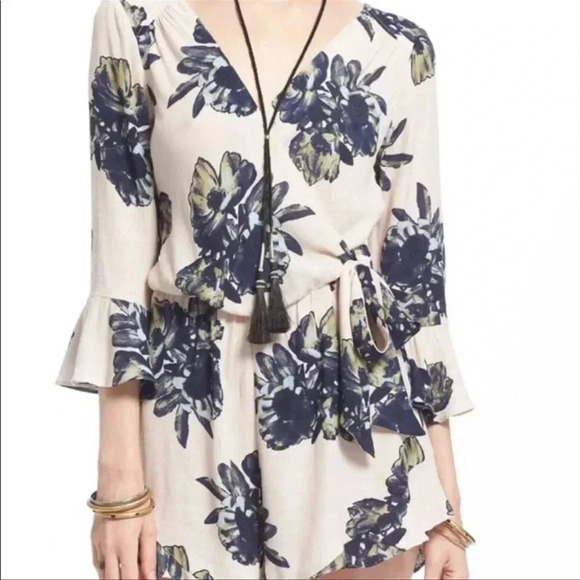 Free people all the‎ right ruffles romper xs - Picture 3 of 16